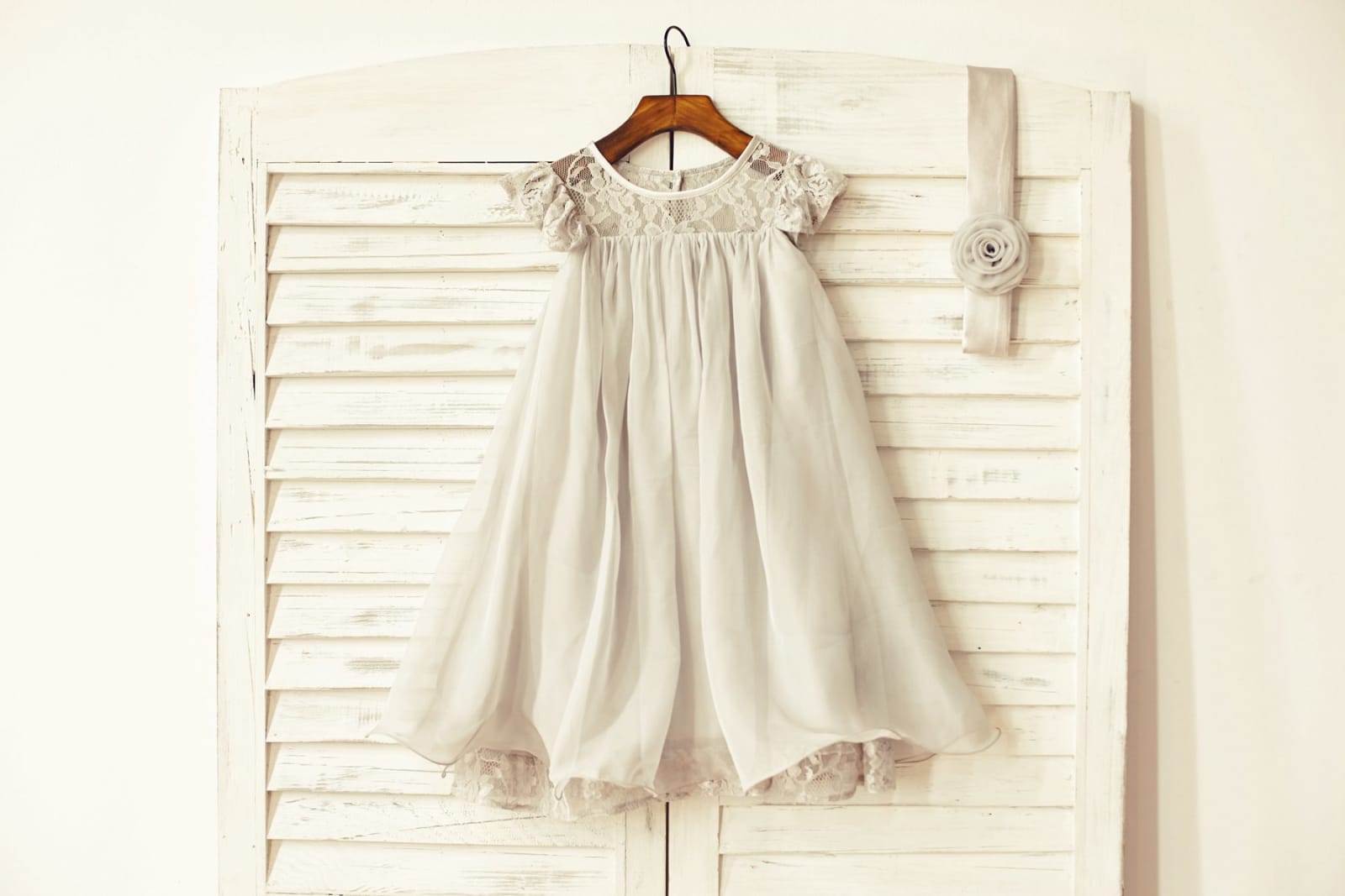 Navy Blue / Ivory / Blush Pink / Grey Lace Chiffon Flower